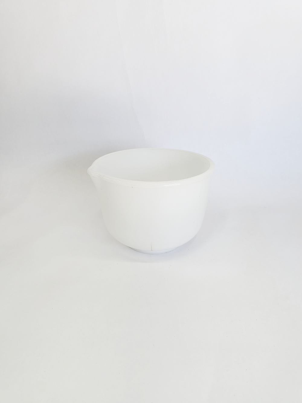 VINTAGE Fire King For Sunbeam White Glass Mixing Bowl with Pour Spout 7in